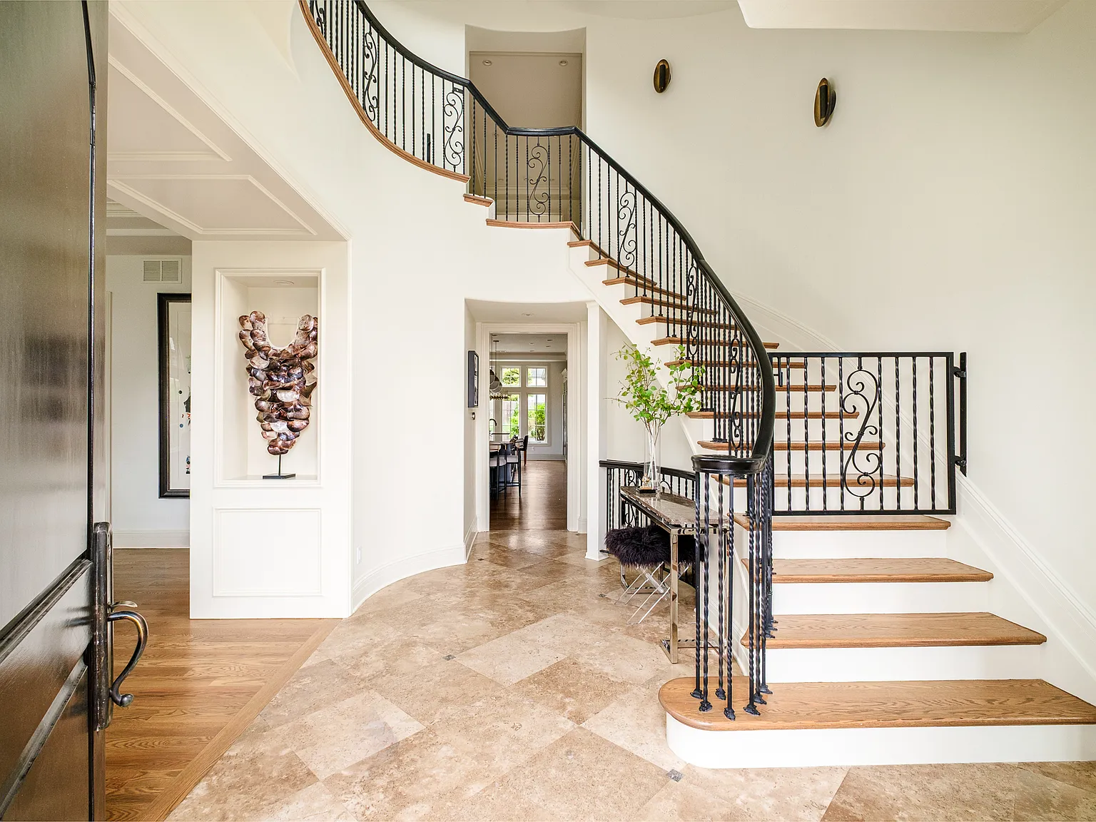 5 bed, 7607 sqft, $20,000 — Photo 3