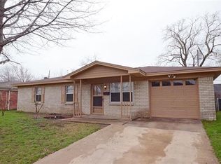 2216 Linwood Ln, Irving, TX 75061