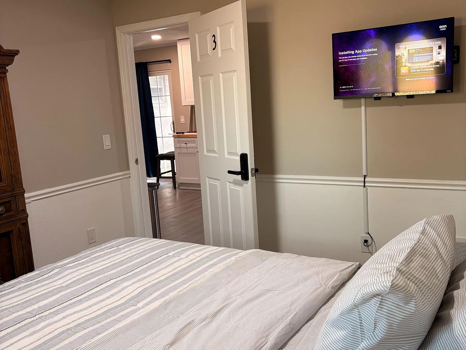 4 bed, 2.0 bath, 1710 sqft, $741 — Photo 1