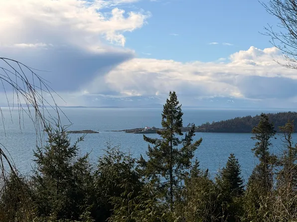 8131 Redrooffs Rd, Sunshine Coast, BC V7Z 1A7