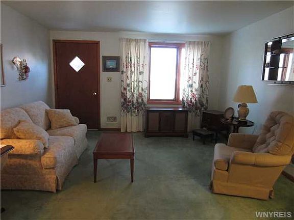 5th image of 34 Dania Dr