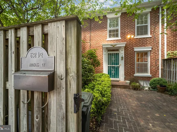 632 Browns 1/2 Ct SE, Washington, DC 20003