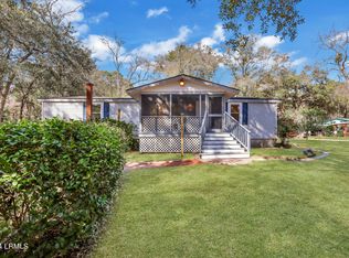 5 Laurel Hill Ln, Beaufort, SC 29907
