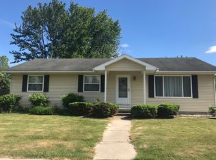 4295 Ravenswood Rd, Marysville, MI 48040