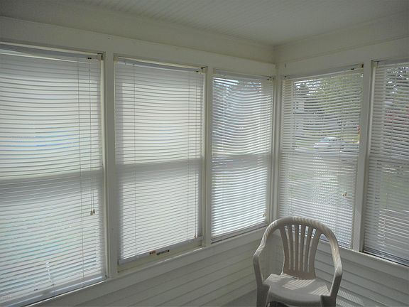 4th image of 1906 Berkley Ave SW