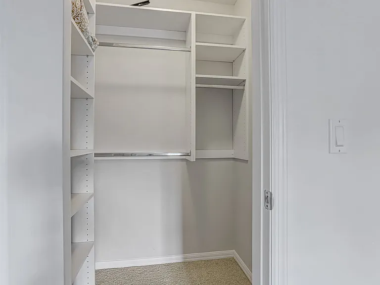 140 Oceans Edge Dr — Photo 45