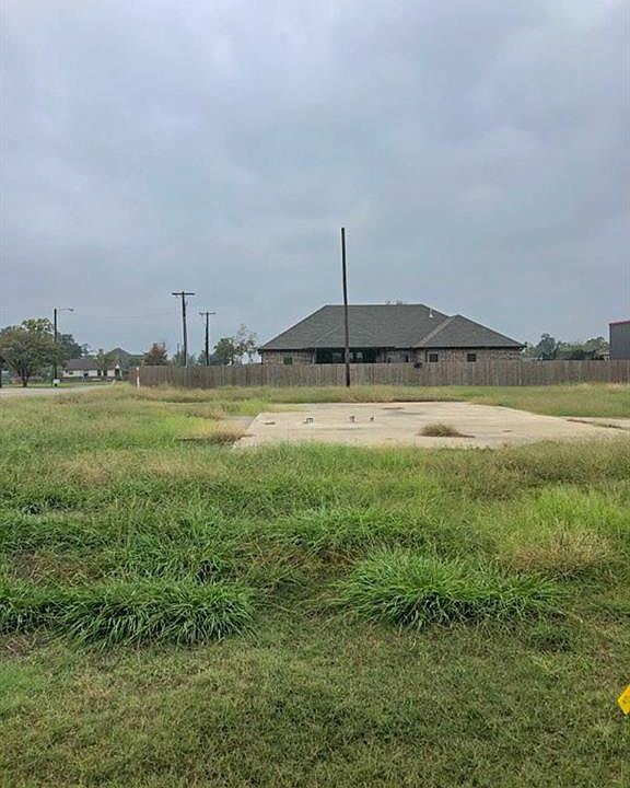 2nd image of 409 N Bois D Arc St Lot 2