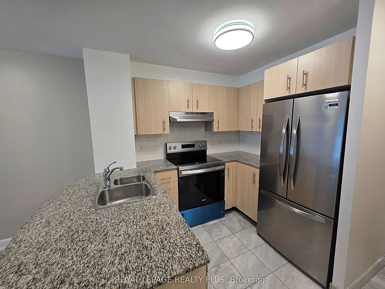 105 Victoria St #607 — Photo 4