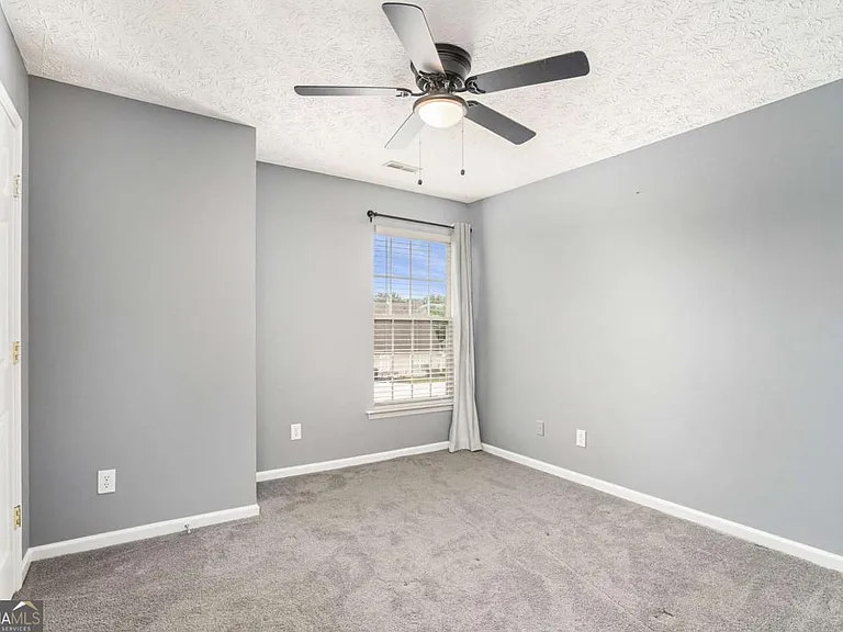 74 Slate Dr — Photo 11