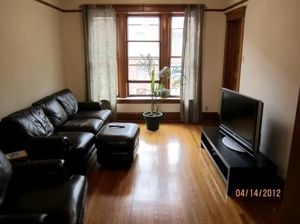 3908 N Greenview Ave APT 2, Chicago, IL 60613