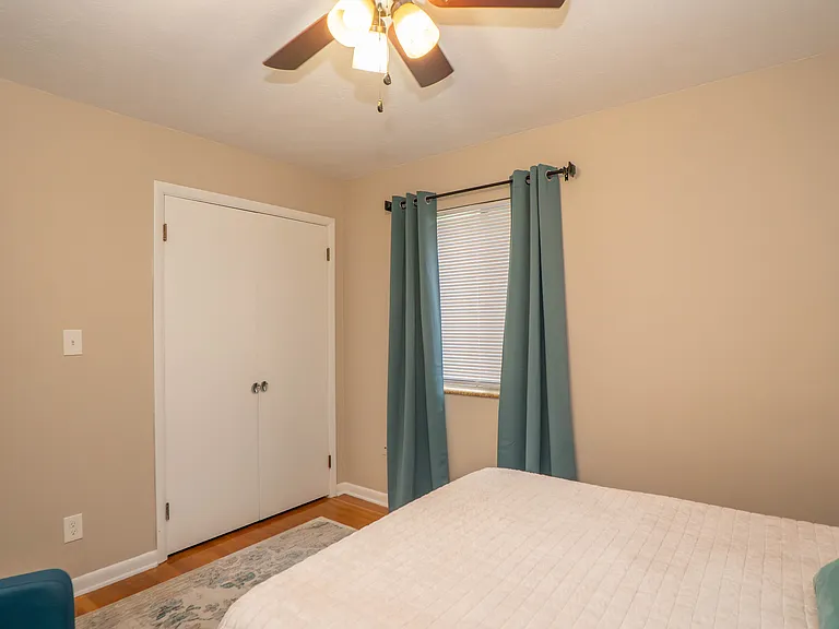 1755 Cromwell Dr — Photo 9