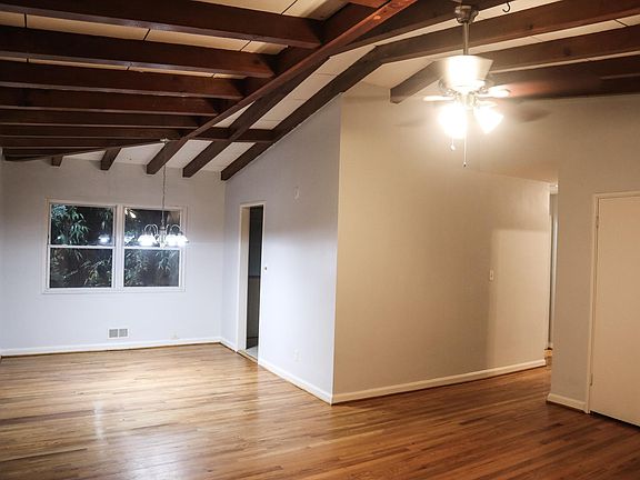 3rd image of 3014 Wilson Rd
