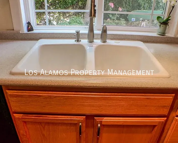 407 Rover Blvd — Photo 12