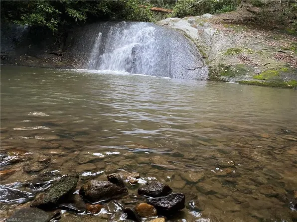 Scout Rd, Lenoir, NC 28645