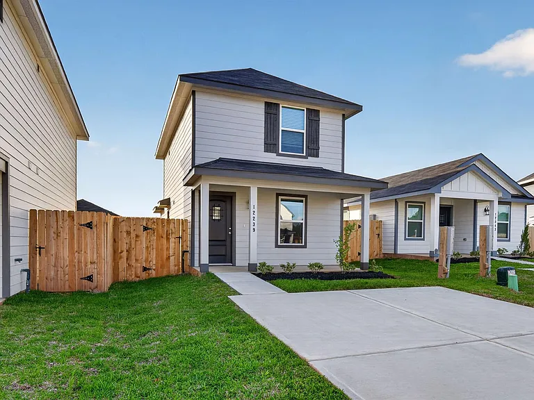 12239 Shield Crest Ct — Photo 1