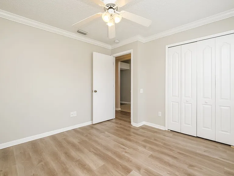 10408 Hallmark Blvd — Photo 12