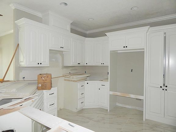 2nd image of 405 Grigsby Ave