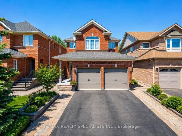 3421 Sunlight St, Mississauga, ON L5M 7M8