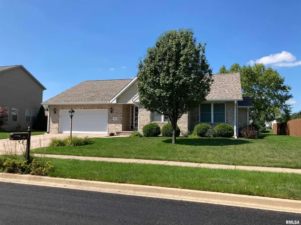 808 Patricia St, Washington, IL 61571