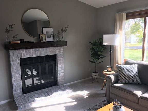 4th image of 4290 Evergreen Dr