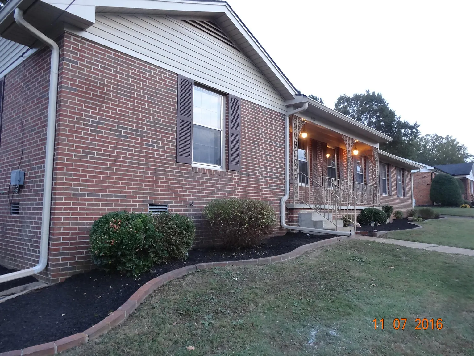 3 bed, 1688 sqft, $1,725 — Photo 2