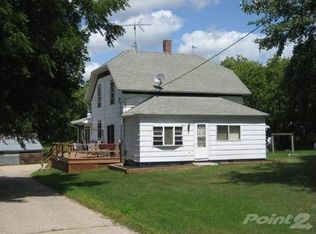 W2006 Holy Hill Rd, Cecil, WI 54111