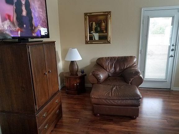 3rd image of 207 Lucky Clover Ln