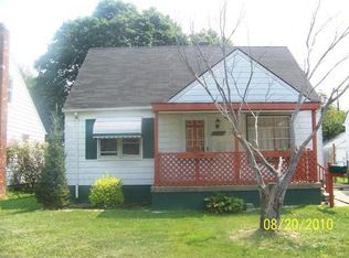 12380 Lansdowne St, Grosse Pointe, MI 48224