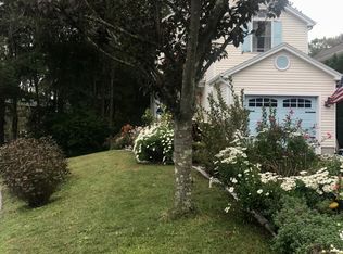 37 Cottage Ln, Niantic, CT 06357