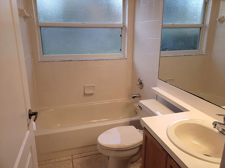 1612 Sweetwater West Cir — Photo 25