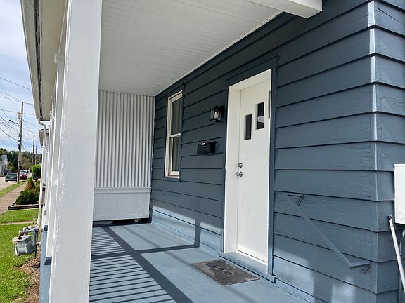 2nd image of 3 W Monroe St #1