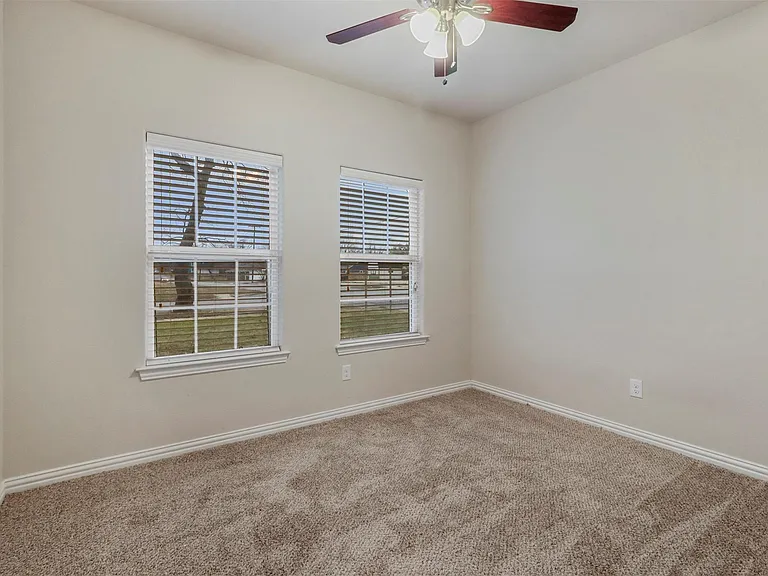 731 W Morton St — Photo 10