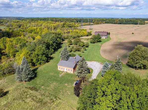 2432 Seburn Rd, Thorold, ON L0S 1E6