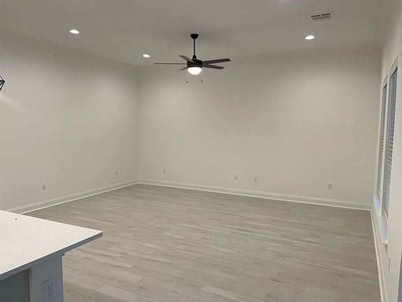 2nd image of 407 Rue Evangeline