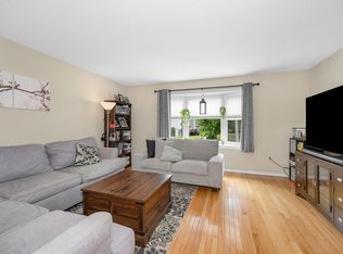 95 Tennis Plaza Rd, Dracut, MA 01826