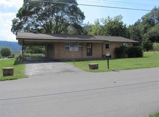 2538 Main St, Sneedville, TN 37869