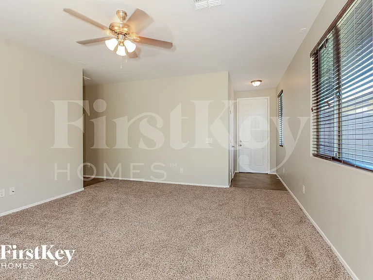 6920 W Harwell Rd — Photo 4