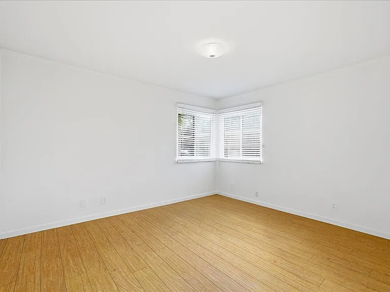 405 Ellwood Beach Dr #B — Photo 12