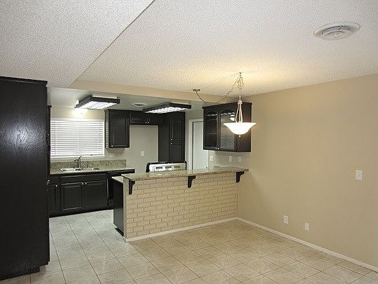 5th image of 25860 E 28th St