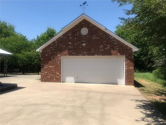 5th image of 40097 Cedar Hill Dr
