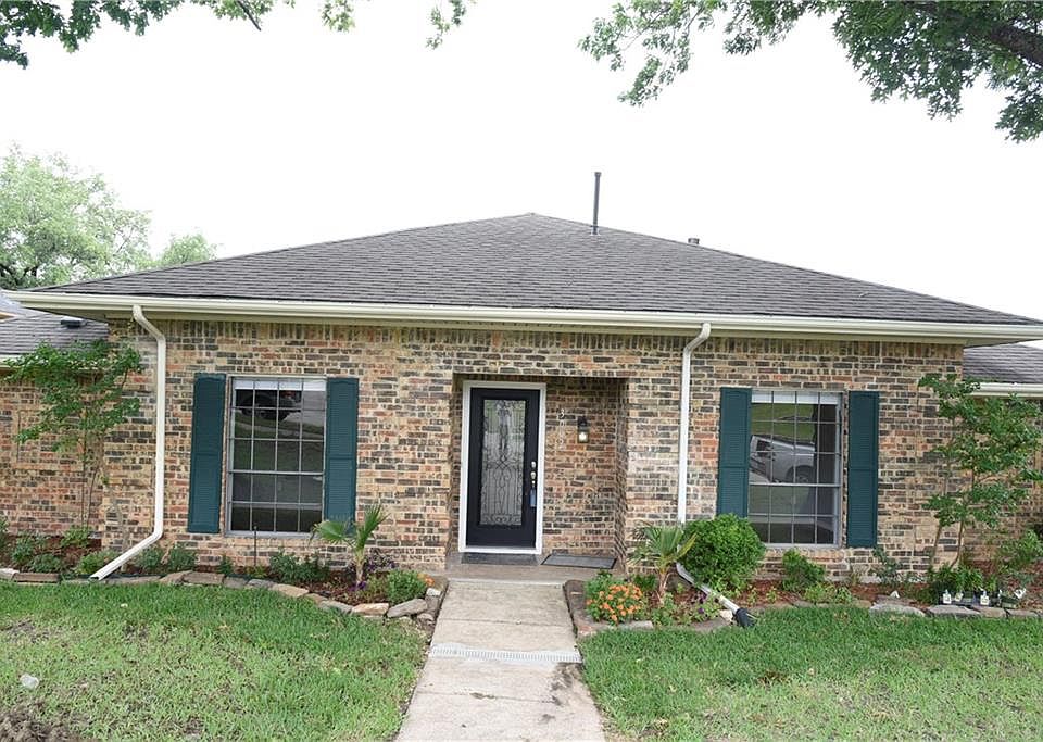 1st image of 3002 Apple Valley Dr