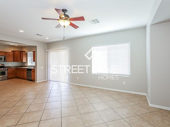 3rd image of 4233 W Galapagos Ave