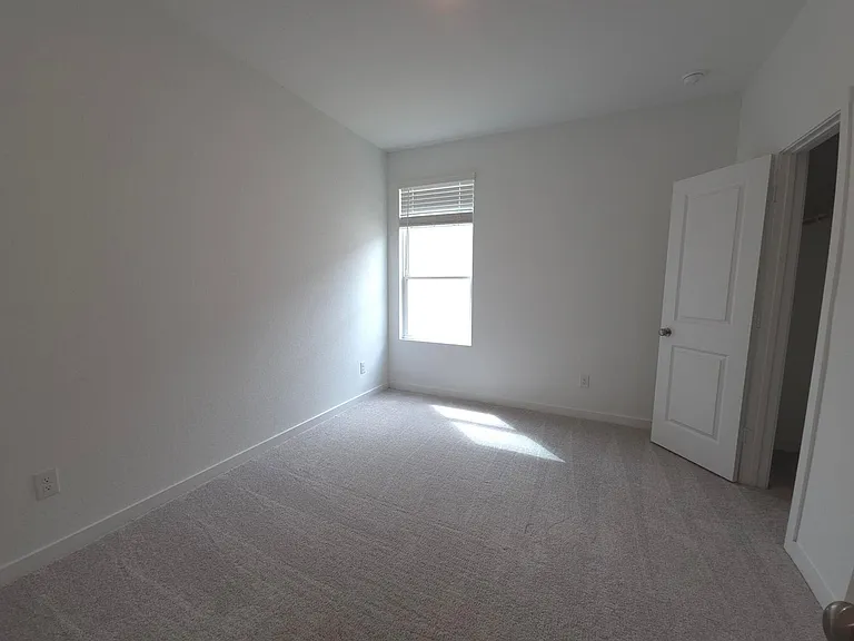 247 Juanita Way — Photo 11