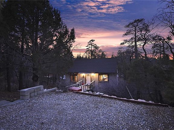 3rd image of 862 Moreno Ln