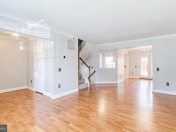 5th image of 212 Gentlebrook Rd