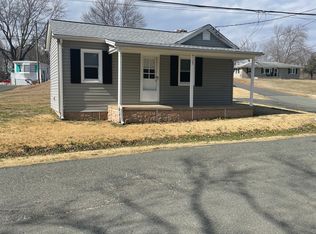 4125 Anderson Rd, Triangle, VA 22172