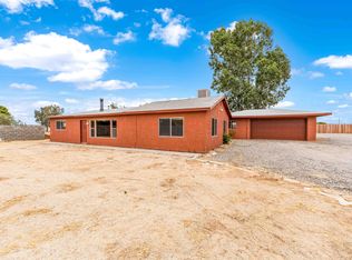 40458 12th St W, Palmdale, CA 93551