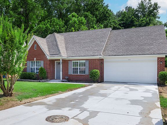 2nd image of 2653 S Avalon Dr