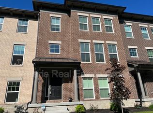 329 Wakefield Way, Zionsville, IN 46077