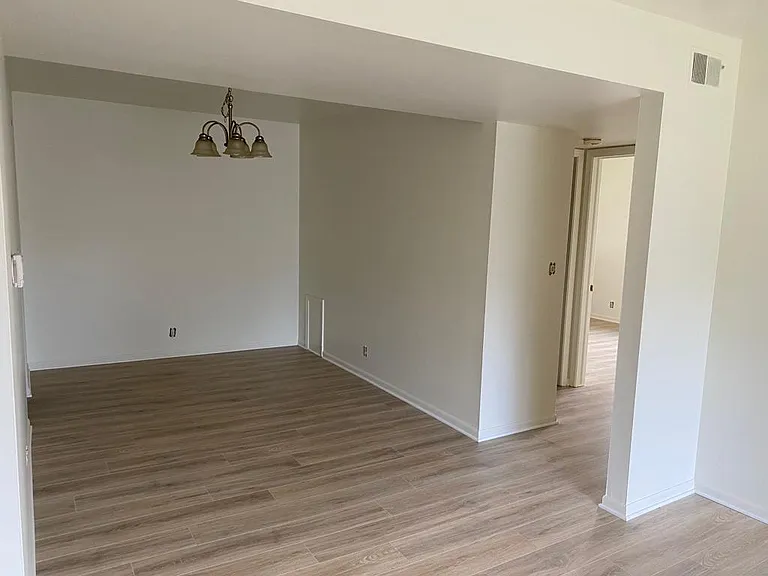 3626 Lakeshore Dr #7 — Photo 3